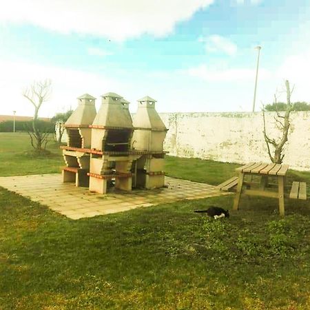 Beach Front Apartment - With Swimming Pool, Barbecue And Tennis Court! Viana do Castelo Exterior foto
