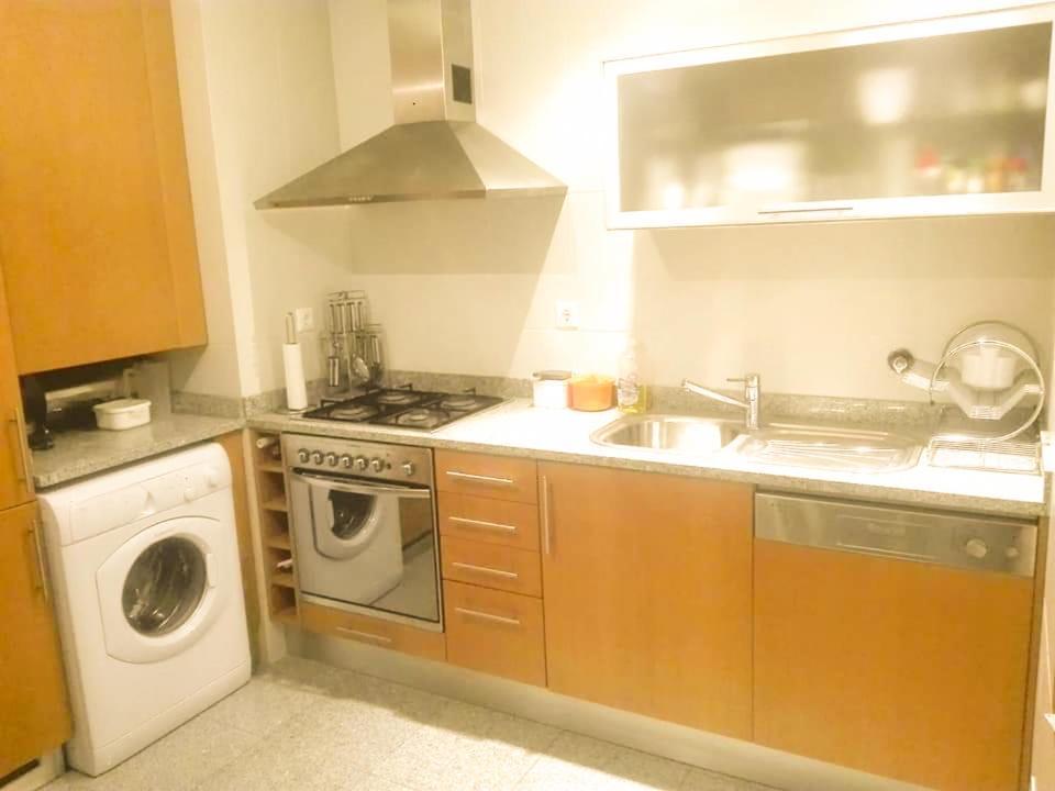 Beach Front Apartment - With Swimming Pool, Barbecue And Tennis Court! Viana do Castelo Exterior foto